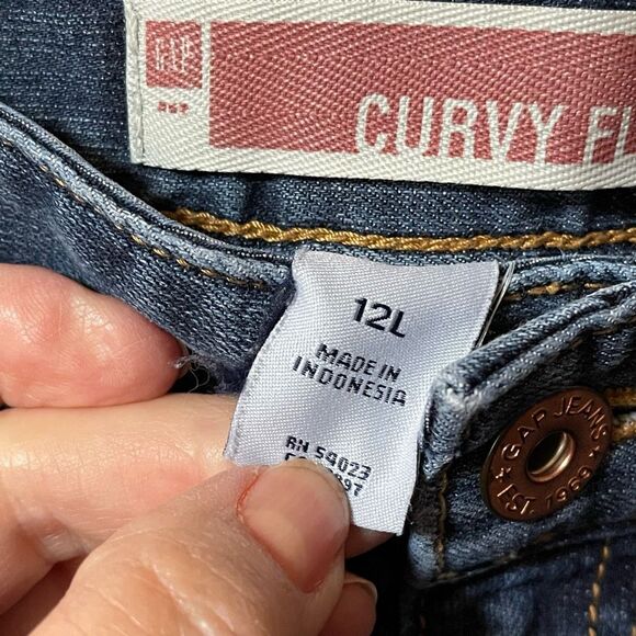Gap vintage Curvy flare leg size 12L regular wash jeans. 32.5” inseam. - Picture 4 of 9